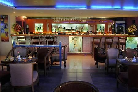 Breeze Hotel Chennai Exterior foto