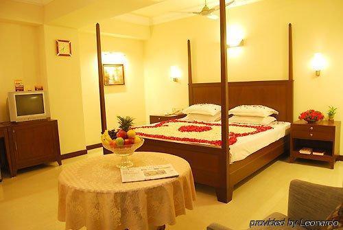 Breeze Hotel Chennai Zimmer foto
