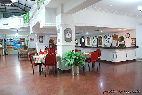 Breeze Hotel Chennai Restaurant foto